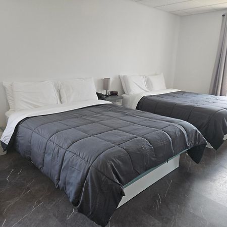 Hotel Auberge St-Felicien Saint-Félicien المظهر الخارجي الصورة